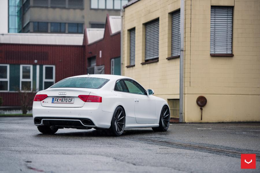  Audi RS5 Coupe on Vossen Wheels (CVT) 2017 года  (фото 19 из 26)